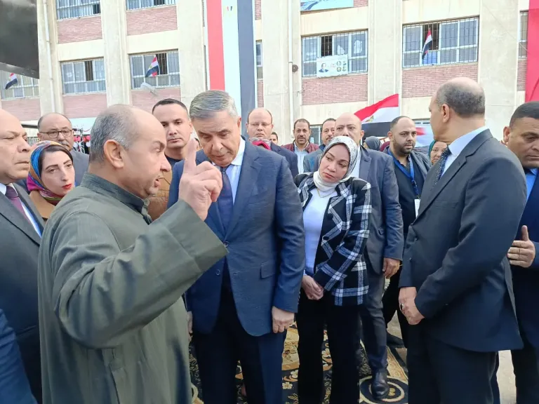 جولة ميدانية لمحافظ الإسكندرية لمتابعة انطلاق إعادة انتخابات المنتزه