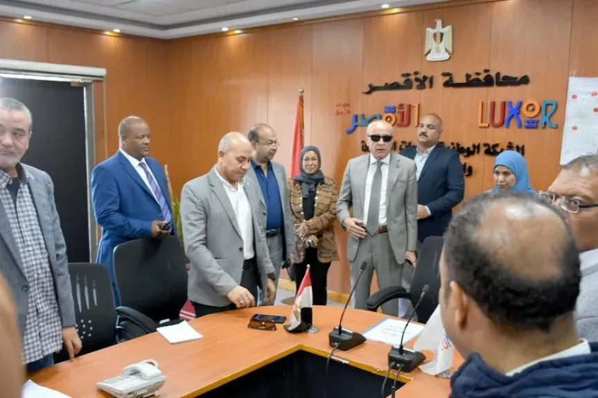 محافظ الأقصر يتابع سير انتخابات مجلس النواب