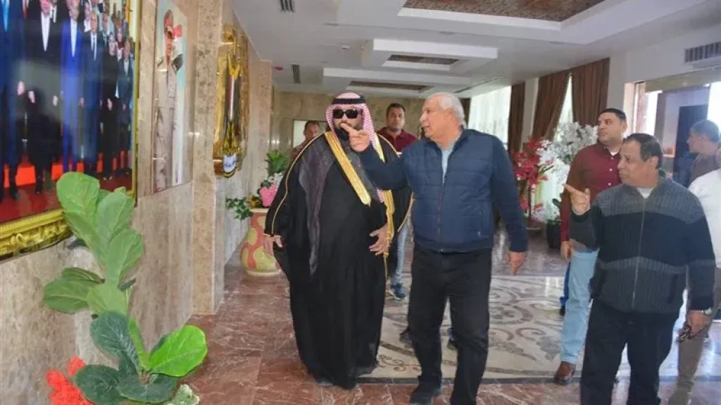 محافظ الوادي الجديد يستقبل وفدا سعوديا مشاركا بمهرجان الرياضات التراثية والفنون