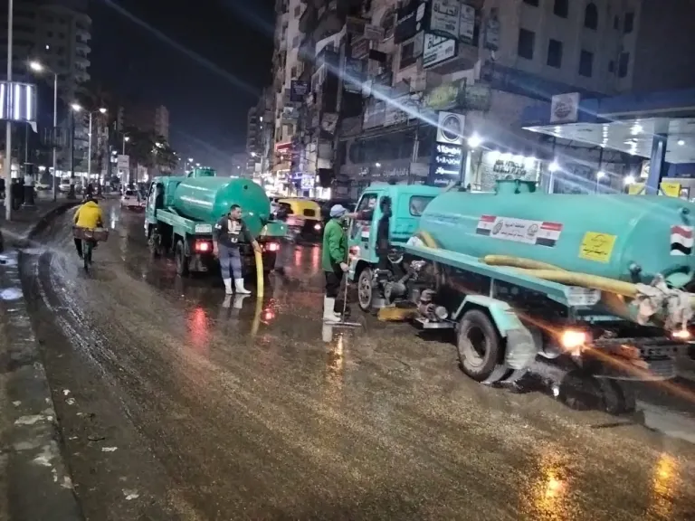 محافظ الغربية يتابع رفع مياه الأمطار ويوجه بإزالة تجمعات الطرق والمحاور الحيوية