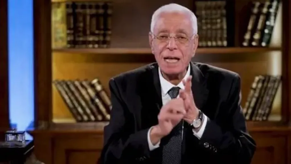 حسام موافي يوضح طرق الوقاية من مضاعفات القدم السكري