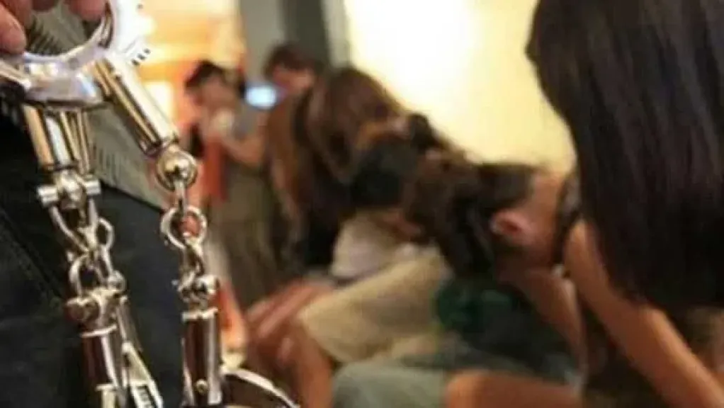 قرار بشأن حبس 4 سيدات ورجل تزعموا شبكة للأعمال المنافية للآداب والفجور