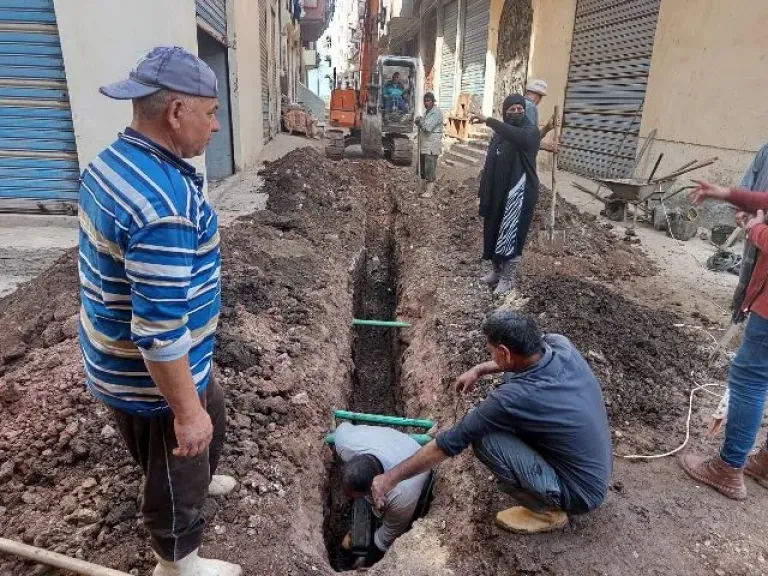 محافظ كفرالشيخ: تركيب خط صرف صحي بامتداد شارع 16 بمنطقة الكشلة بدسوق