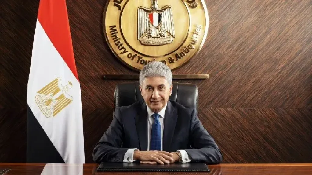 وزير السياحة والآثار ينظم ورشة عمل متخصصة مع ممثلي منصة سفر شهيرة