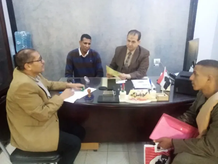 مديرية العمل بالأقصر تبحث 14 طلبا وشكوى باليوم المفتوح