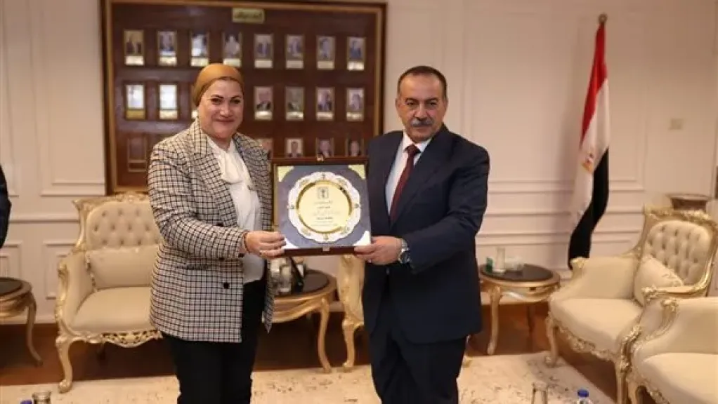 رئيسة القومي للطفولة ومحافظ أسيوط يفتتحان فرع المجلس بالمحافظة