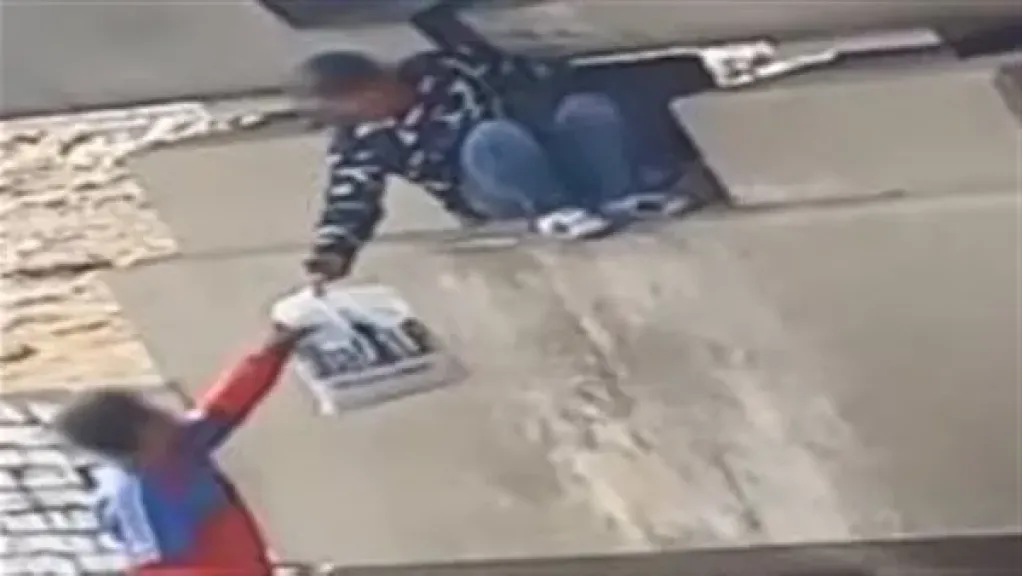 ضبط المتهمين بتخزين المخدرات داخل فتحة كوبري بالجيزة