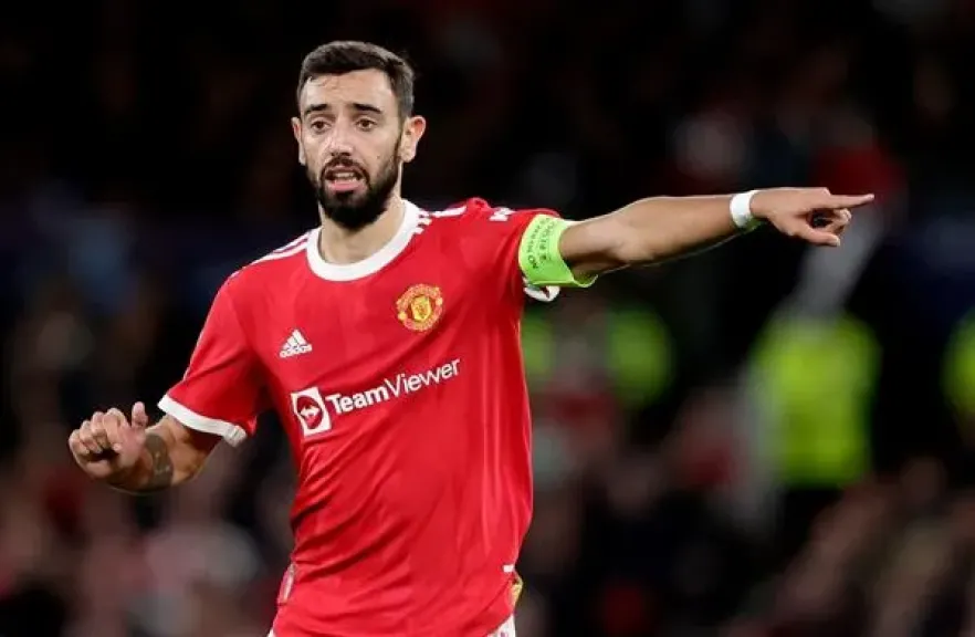 تحسبا لرحيل برونو فرنانديز.. مانشستر يونايتد يفاضل بين 3 صفقات صيفية