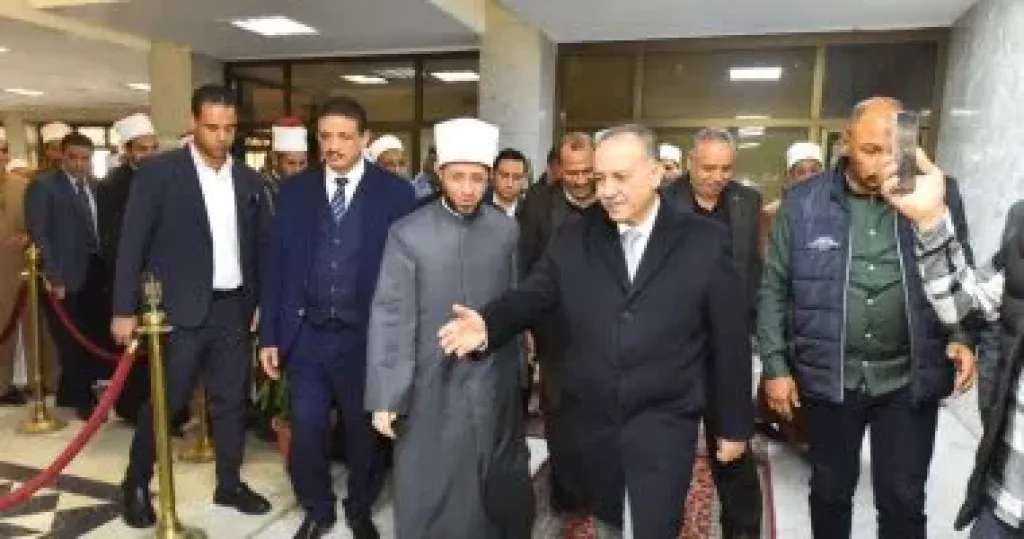 محافظ أسيوط يستقبل وزير الأوقاف لبحث تعزيز الفكر المستنير وترسيخ القيم الوطنية