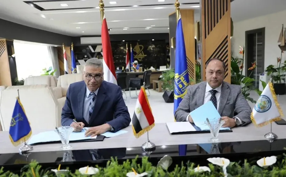 محافظ أسوان ورئيس هيئة تنمية الصعيد يوقعان بروتوكولات لتنفيذ وتشغيل مشروعات تنموية جديدة