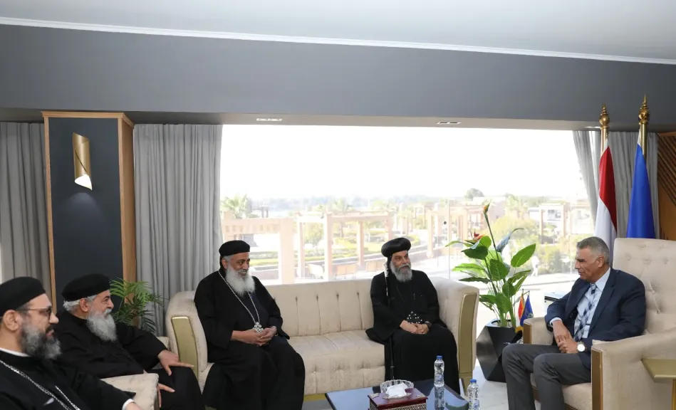 محافظ أسوان يُنسق مع الكنيسة لاستقبال قداسة البابا تواضروس الثاني