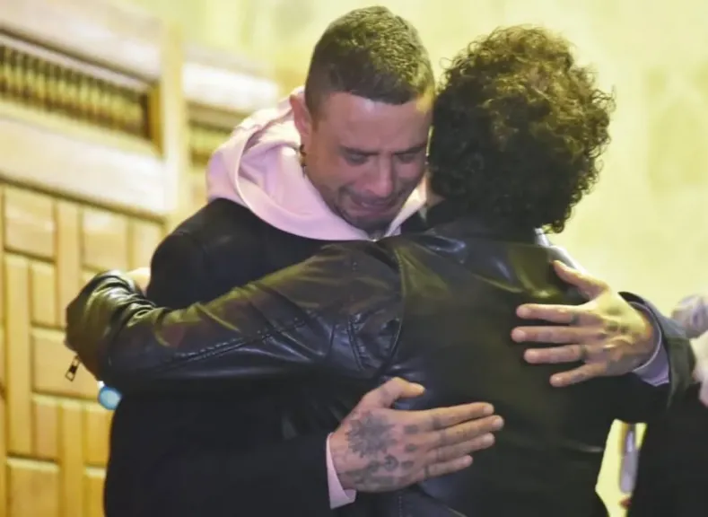 شاهد.. نجوم الفن يؤدون واجب عزاء الفنانة سمية الألفي