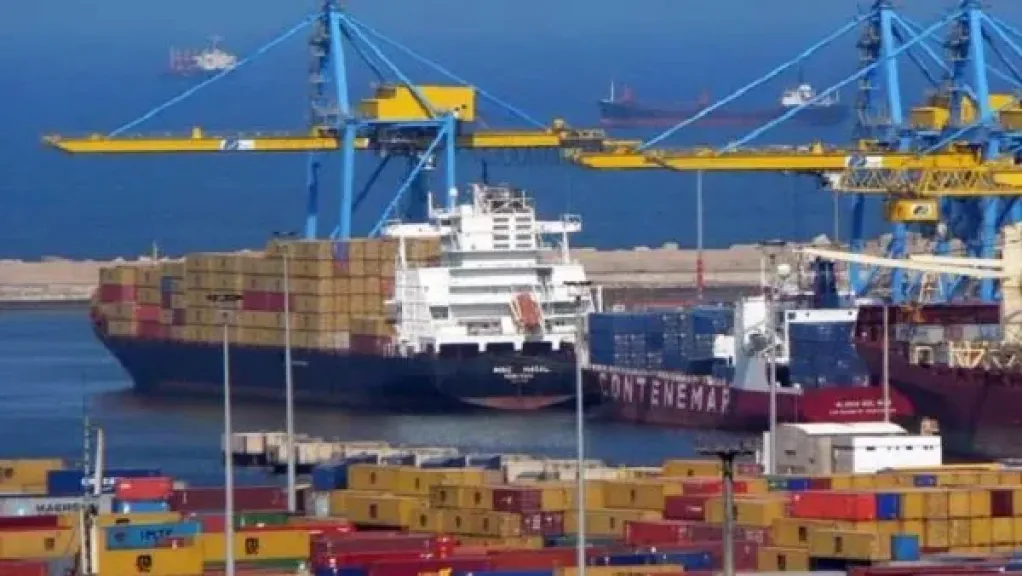 تداول 22 ألف طن بضائع عامة ومتنوعة بموانئ البحر الأحمر