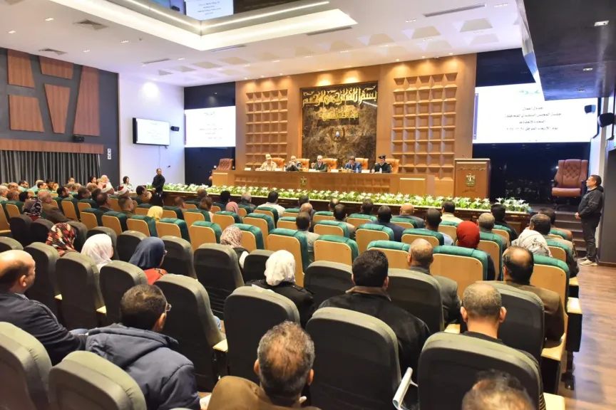 محافظ أسيوط يعلن خلال المجلس التنفيذي حزمة قرارات حاسمة لتسريع التنمية ويؤكد لا تهاون مع الفساد