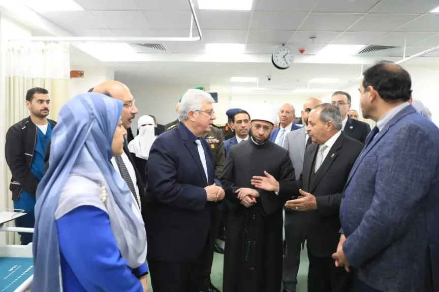 وزيرا التعليم العالي والأوقاف يفتتحان مستشفى جامعة بورسعيد.. صور