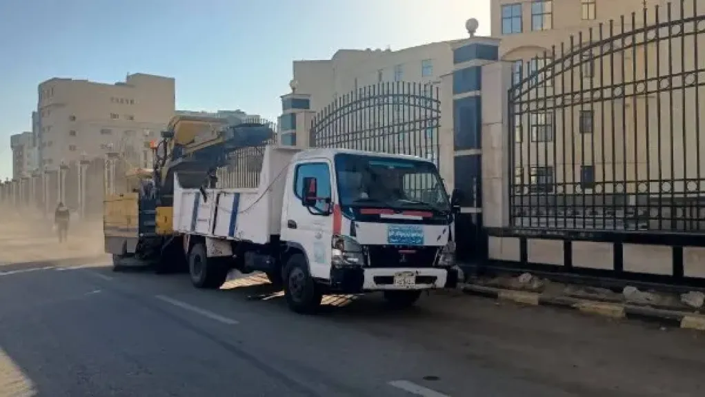 حملات نظافة مكثفة ورفع المخلفات بمحيط جامعة كفر الشيخ | صور