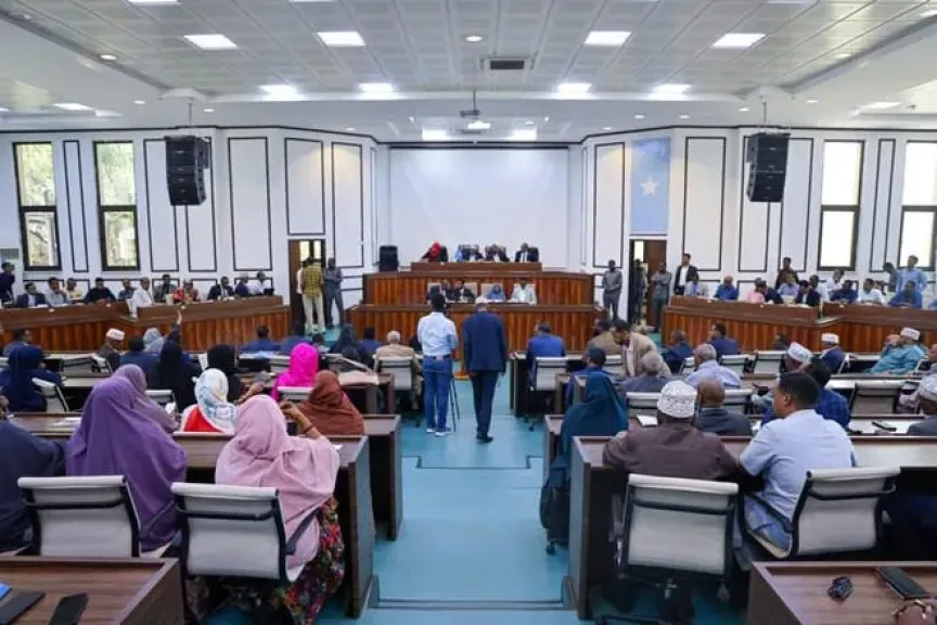 البرلمان الصومالي يرفض أي اعتراف إسرائيلي ويدين خرق السيادة الوطنية‎