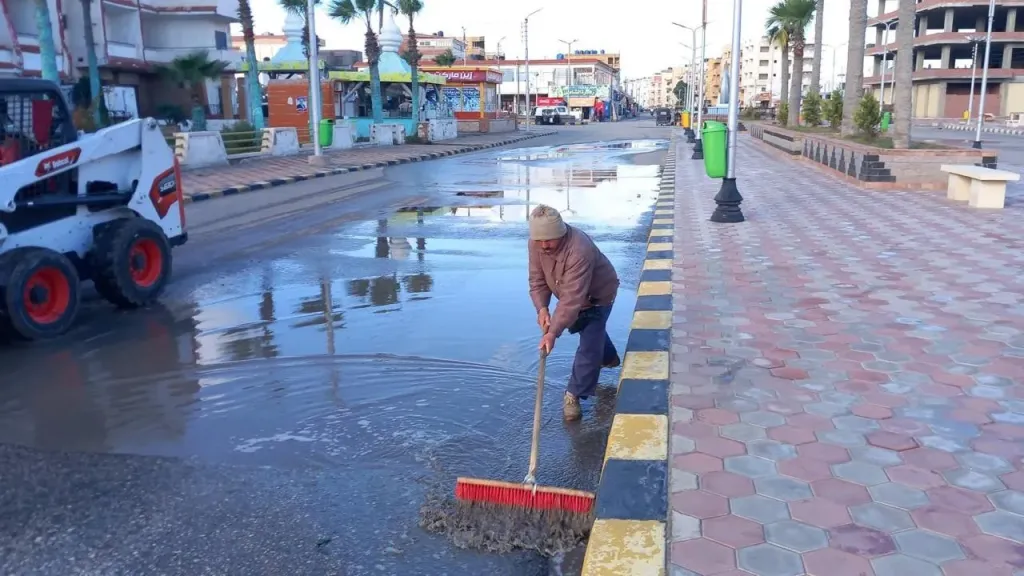 محافظ كفر الشيخ: استمرار الاستعداد لمجابهة تداعيات التغيرات المناخية.. صور