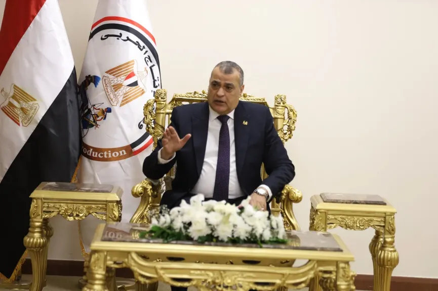 وزارة الإنتاج الحربي تقيم معرضا لمنتجات قطاع الأسرة بمبنى رئاسة هيئة النقل العام