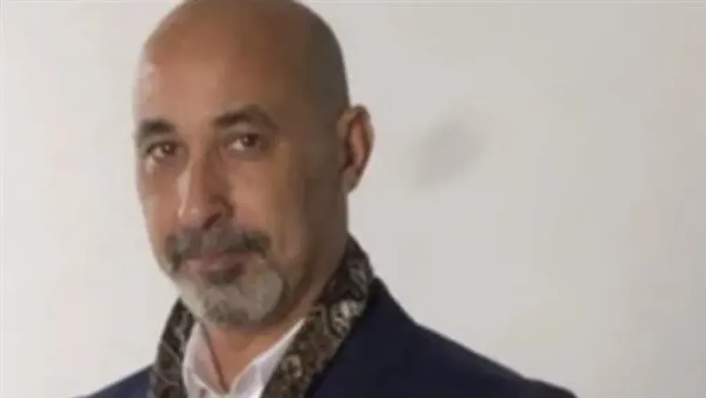 إسماعيل شرف يروي تجربته مع محمود عبدالعزيز في “رأس الغول”