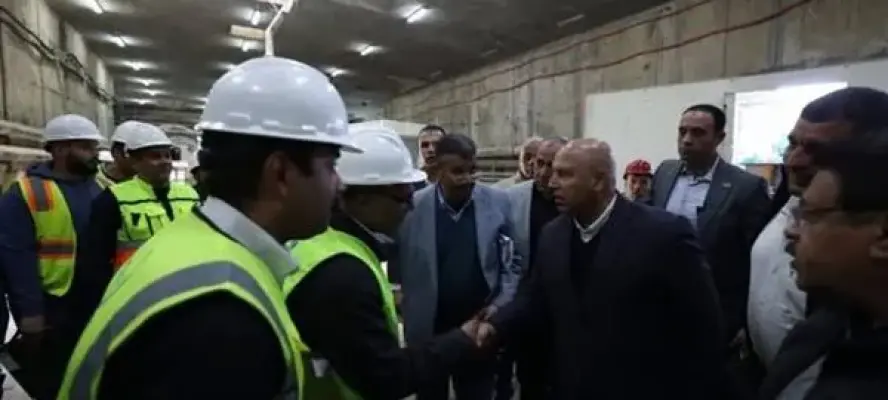 وزير الصناعة والنقل يجري جولة هامة بالمرحلة الأولى من الخط الرابع للمترو