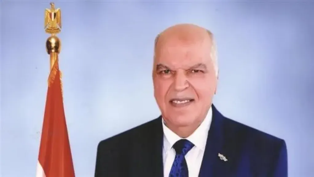 نقيب المعلمين يهنئ البابا تواضروس الثاني والأخوة الأقباط بعيد الميلاد المجيد