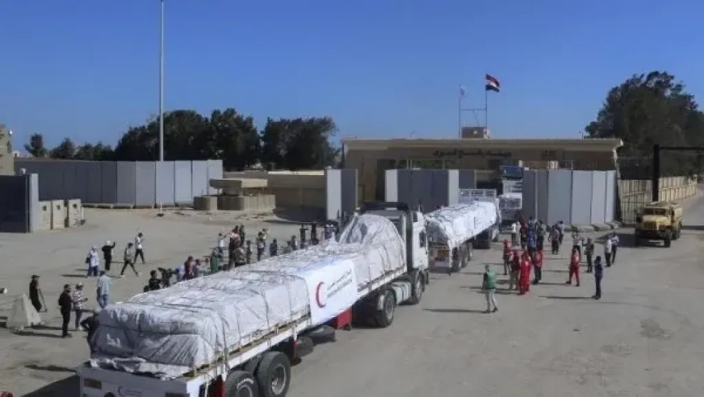 قافلة المساعدات الإنسانية ”زاد العزة” الـ 111 تدخل قطاع غزة