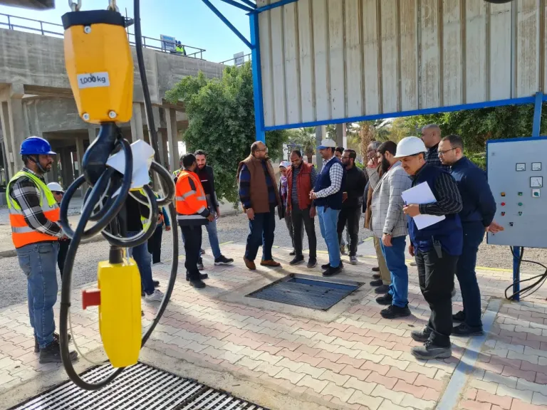 متابعة استكمال تأهيل المعالجة الثنائية بمحطة الكولا في سوهاج وتأمين مخزون الكلور