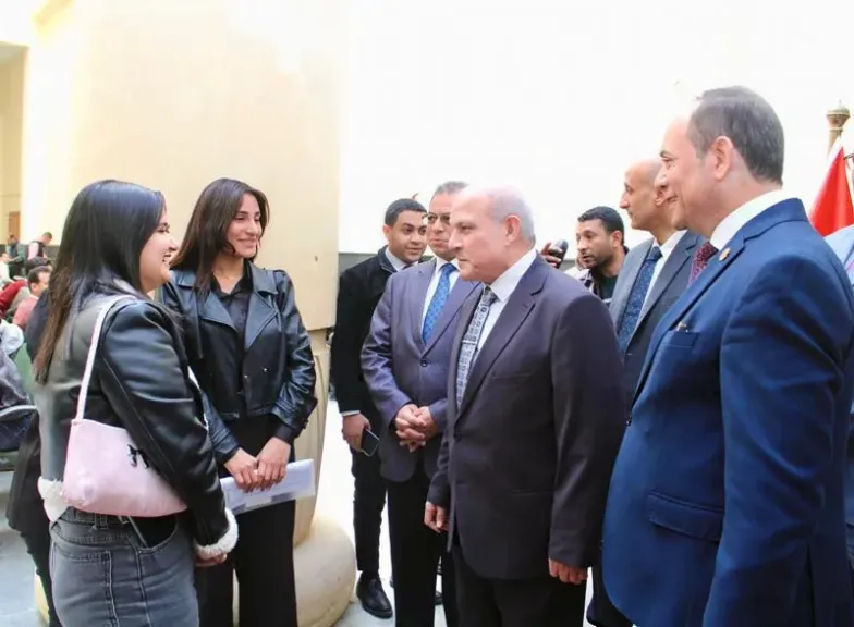 رئيس النيابة الإدارية يتفقد إجراءات سحب وتقديم ملفات المتقدمين لوظيفة معاون دفعة 2024