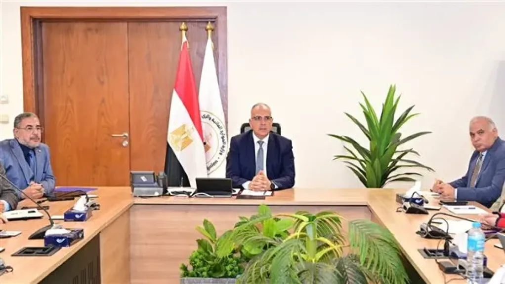 وزير الري يتابع إجراءات تحسين منظومة إدارة وتوزيع المياه عبر تطوير الرصد المائي والتليمتري