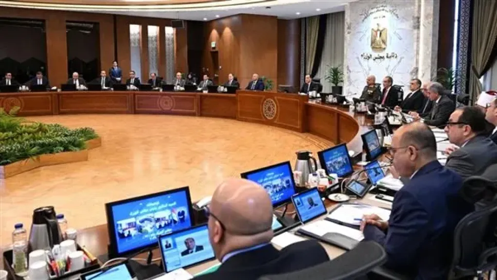 وزير الثقافة يعرض استعدادات الدورة 57 لمعرض القاهرة الدولي للكتاب برعاية الرئيس السيسي