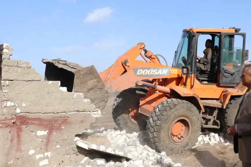 محافظ كفر الشيخ تنفيذ 11 قرار إزالة تعديات من أملاك الدولة.. صور