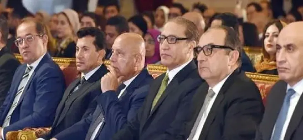 وزير قطاع الأعمال: الوزارة تنفذ 157 مشروعا استثماريا بقيمة تصل إلى 184 مليار جنيه