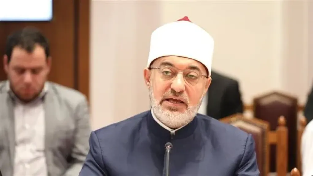 المفتي: أخلاقيات المهن صمام أمان في مواجهة طفرة ”الذكاء الاصطناعي”