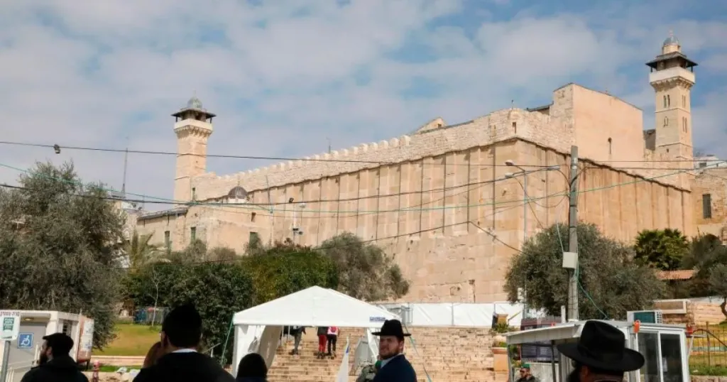 الاحتلال يستأنف عدوانه العسكري في جبل جوهر والمنطقة الجنوبية من مدينة الخليل