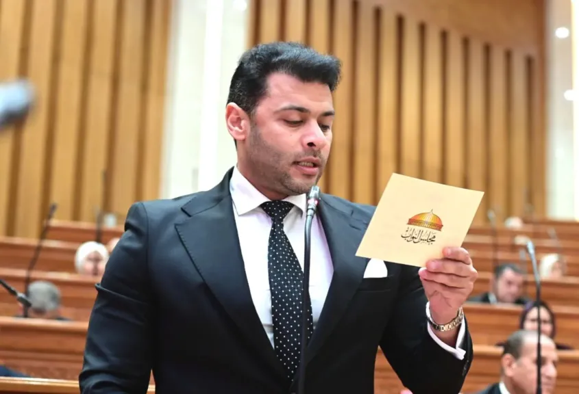 أمين سر ”اقتراحات النواب” يطالب بضوابط عادلة لتنظيم الهواتف الواردة من الخارج دون الإضرار بالمغتربين