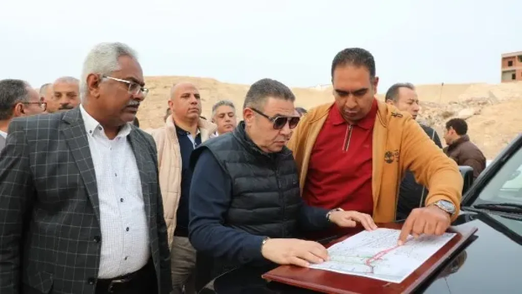 محافظ البحر الأحمر يفتتح طريق الثلاثيني الجديد بالغردقة لتسهيل الحركة المرورية