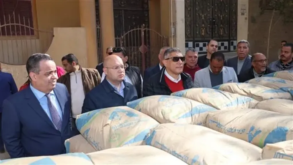 محافظ الجيزة يتفقد المشروعات التعليمية الجارية بالحوامدية لتفتيت الكثافات الطلابية داخل الفصول