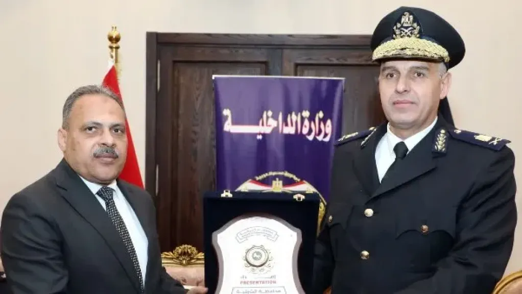 محافظ الشرقية يُهنئ رجال الأمن بعيد الشرطةالـ 74
