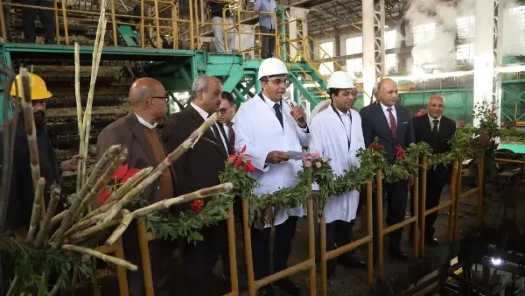 محافظ قنا يفتتح موسم عصير القصب لعام 2026 بمصنع سكر قوص