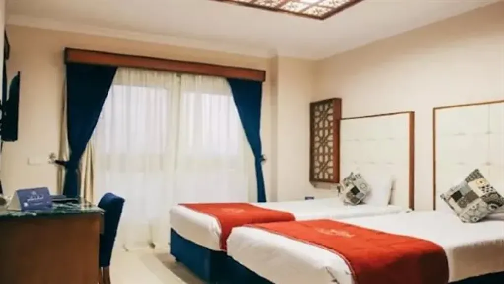 غرفة السياحة: أي سيدة يتم منع إقامتها في أي فندق عليها إبلاغ النجدة