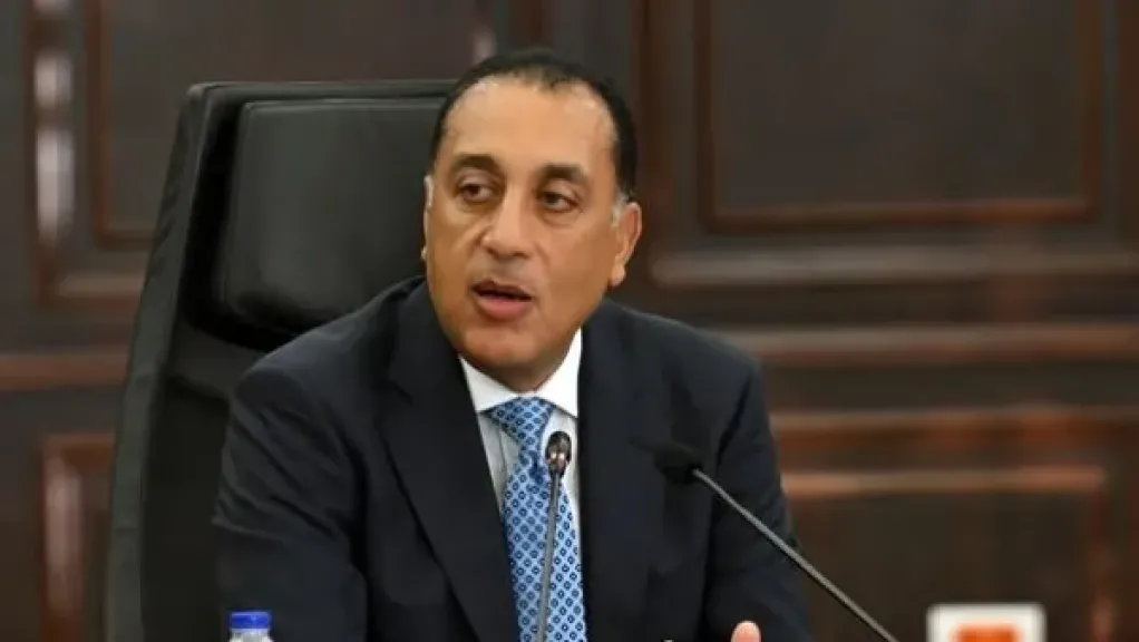 رئيس الوزراء يتفقد مستشفى هليوبوليس ويفتتح كليوباترا التجمع ”سكاى” اليوم