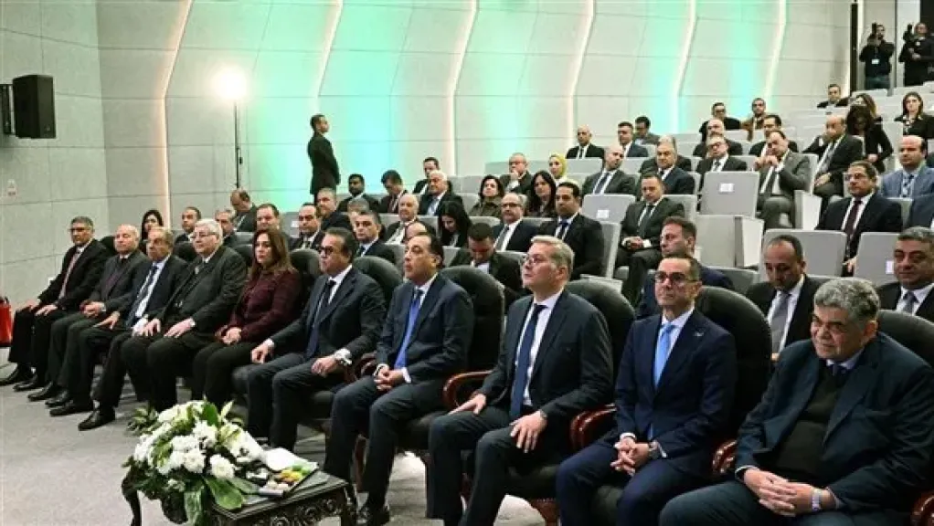 رئيس الوزراء يشهد افتتاح مستشفى كليوباترا التجمع (سكاي)