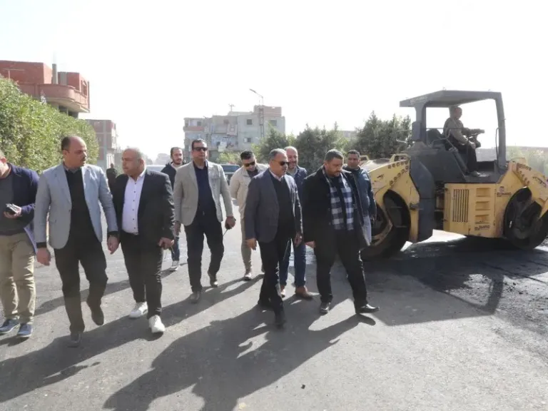 محافظ الشرقية يتفقد الأعمال النهائية لرصف «وصلة العدوة» بمركز ههيا.. صور