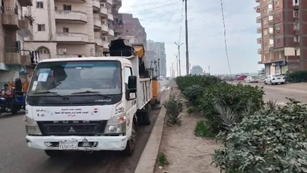 محافظاتتكثيف أعمال النظافة بحي غرب كفر الشيخ| صور