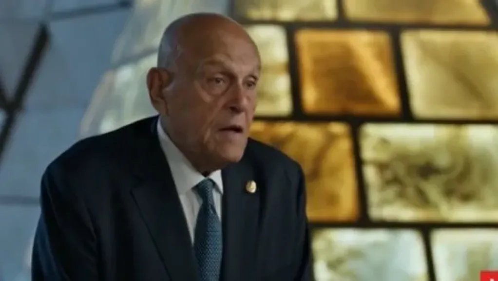 مجدي يعقوب: بسمع كلام مراتي جدا.. وهي صاحبة اليد العليا في البيت