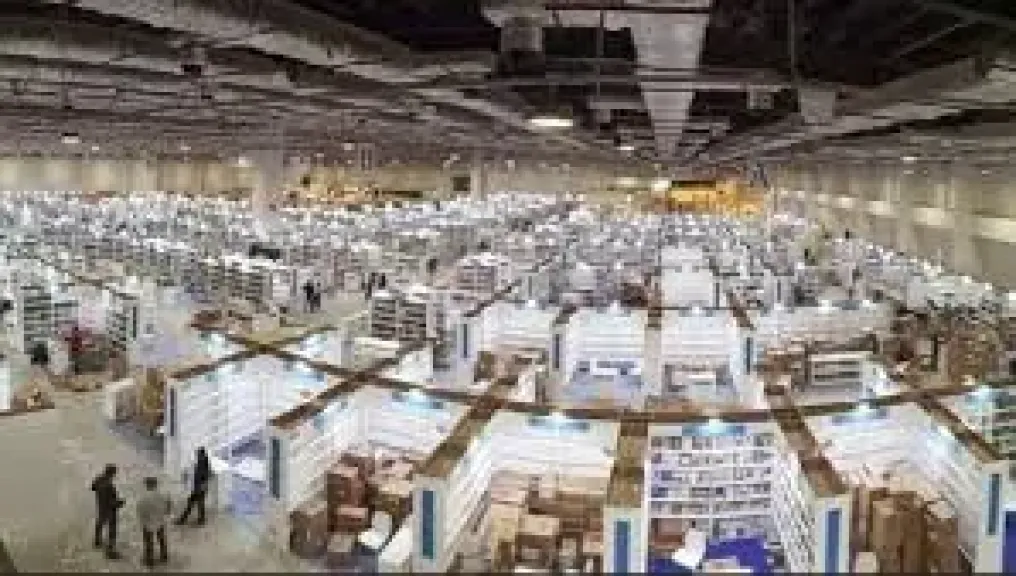 معرض القاهرة للكتاب يستقبل الجمهور في يومه التاسع.. اليوم