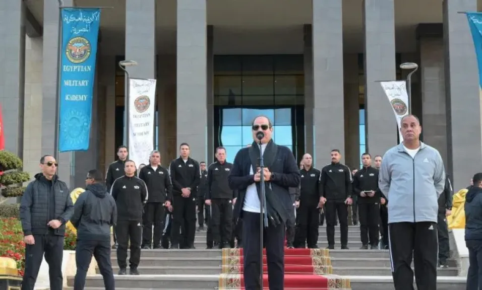 الرئيس السيسي يطمئن المواطنين: الاقتصاد يتحسن والسلع متوافرة رغم الأزمات