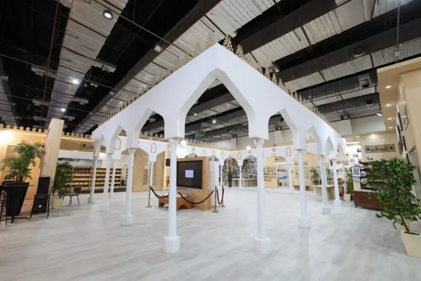 جناح الأزهر بمعرض الكتاب يعقد غدًا ندوة حول تحديات العالم الرقمي من منظور شرعي وأخلاقي