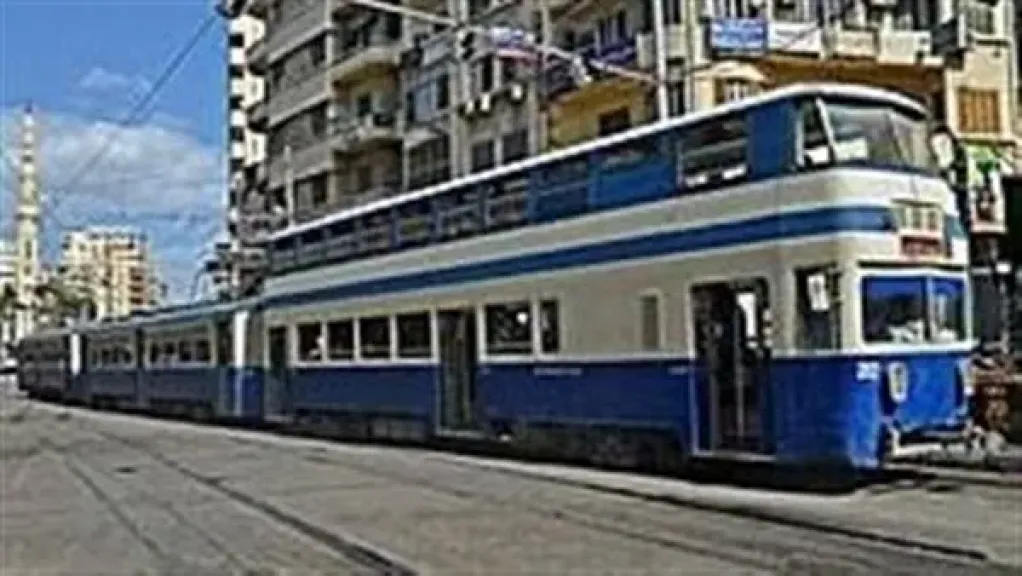 النقل تعلن بدء خطة إعادة تأهيل ترام الرمل بالإسكندرية